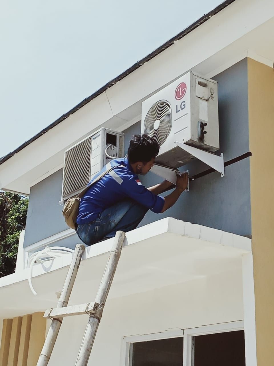 services-01 ac-repairs.jpg